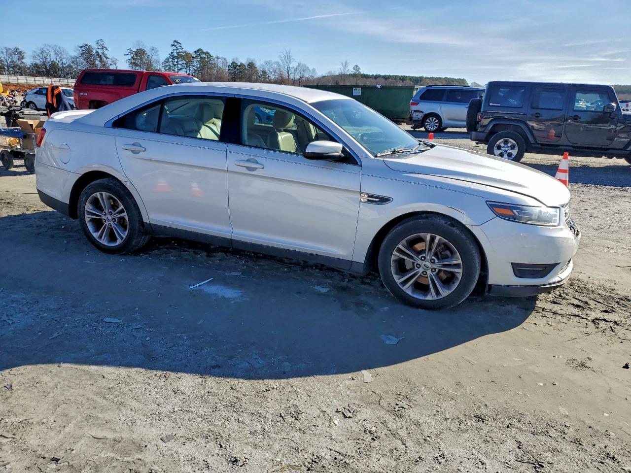2015 FORD TAURUS SEL photo 7