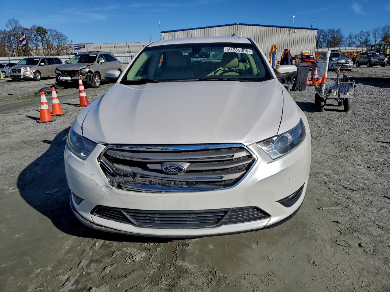 2015 FORD TAURUS SEL photo 9