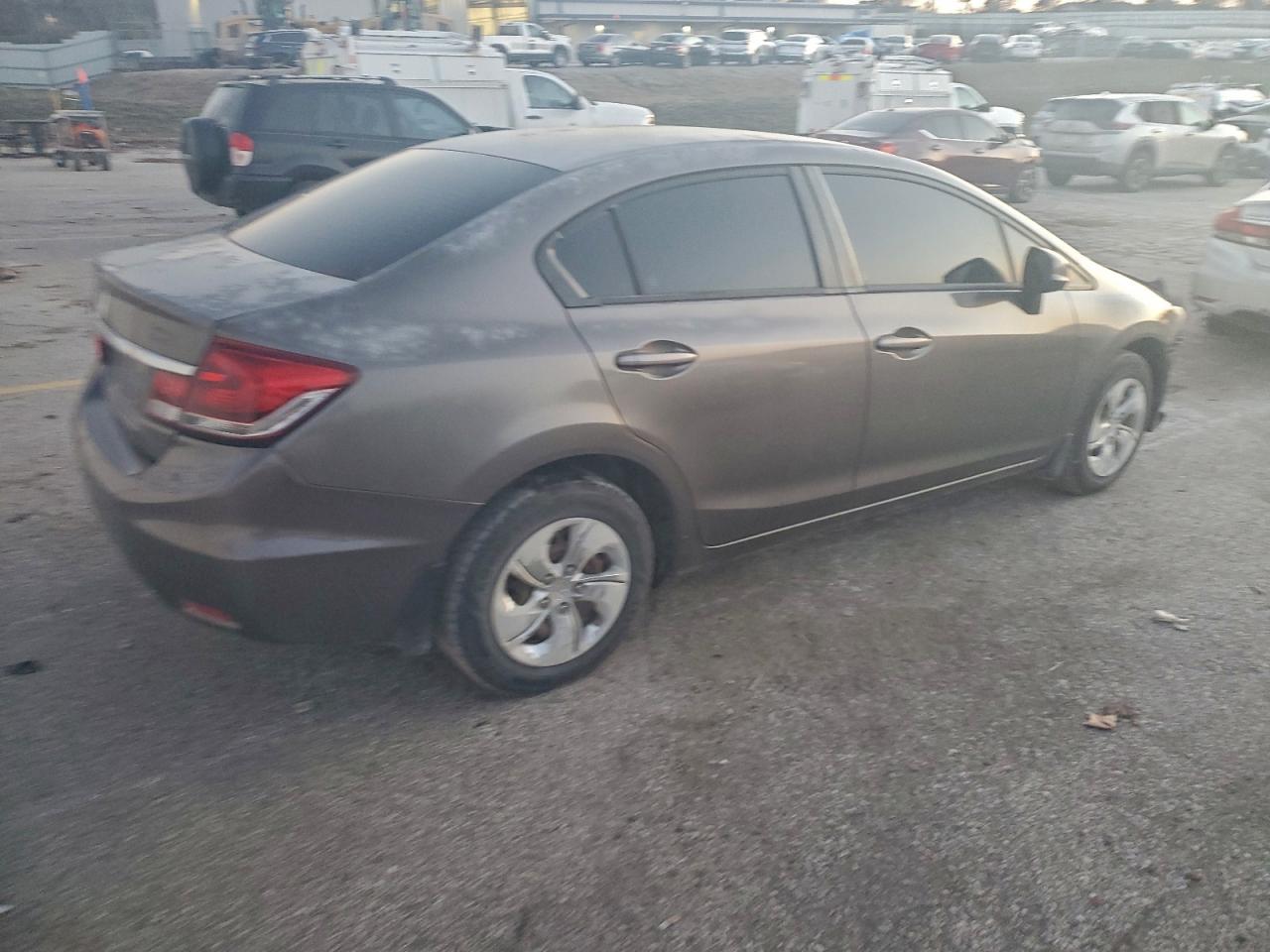 2013 HONDA CIVIC LX photo 5