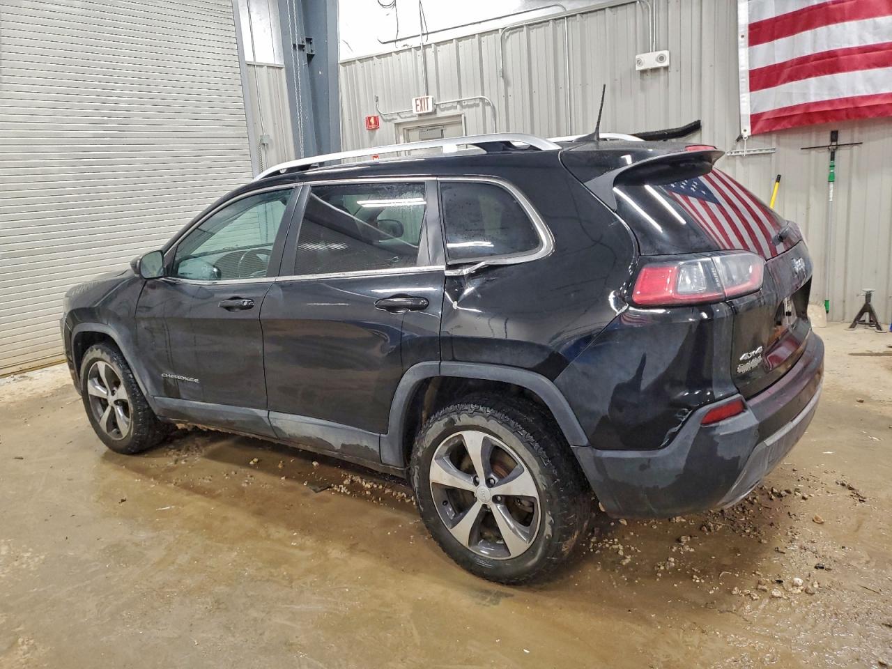 2019 JEEP CHEROKEE LIMITED photo 2