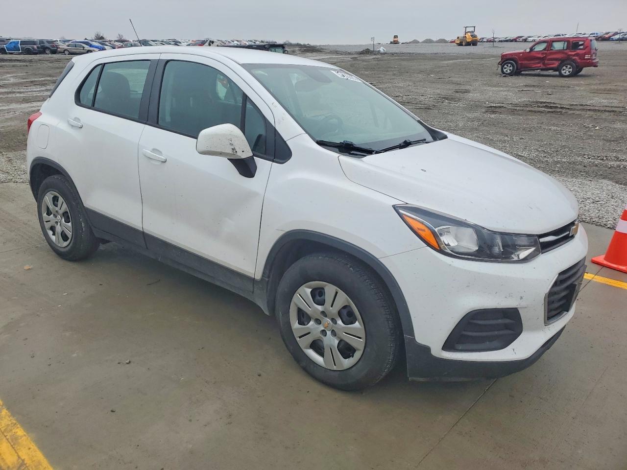 2018 CHEVROLET TRAX LS photo 4