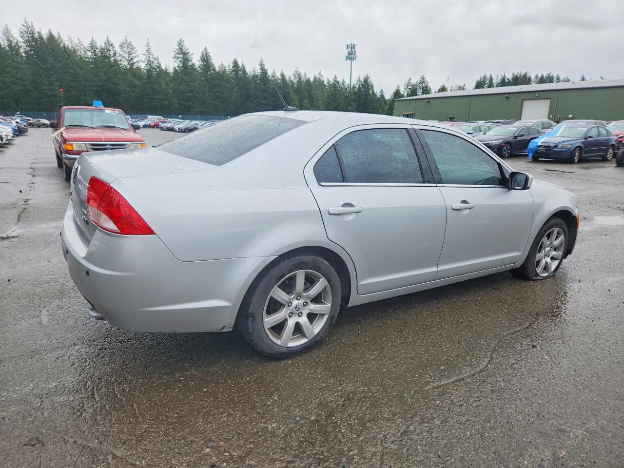 2010 MERCURY MILAN PREMIER photo 3