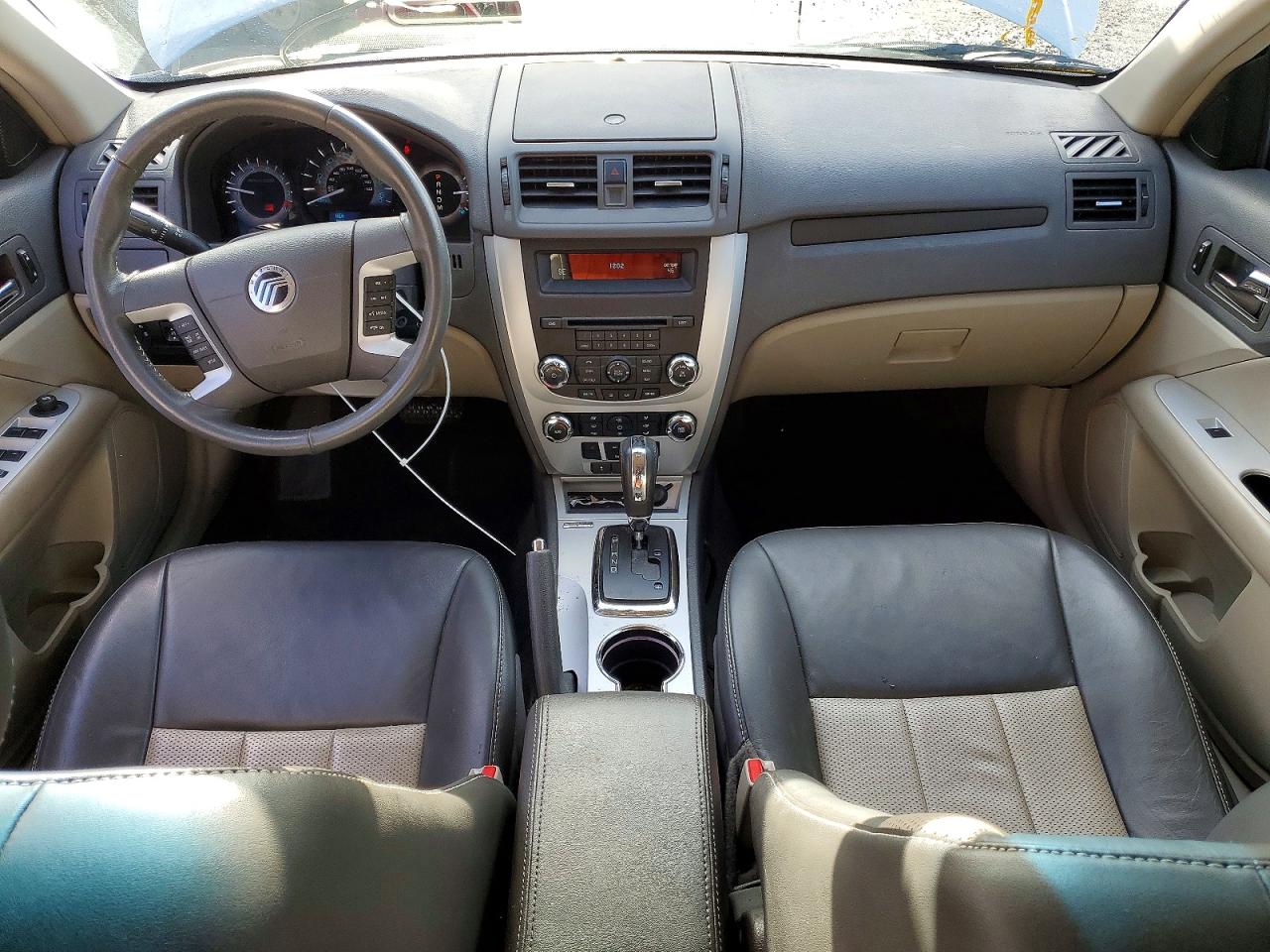 2010 MERCURY MILAN PREMIER photo 8
