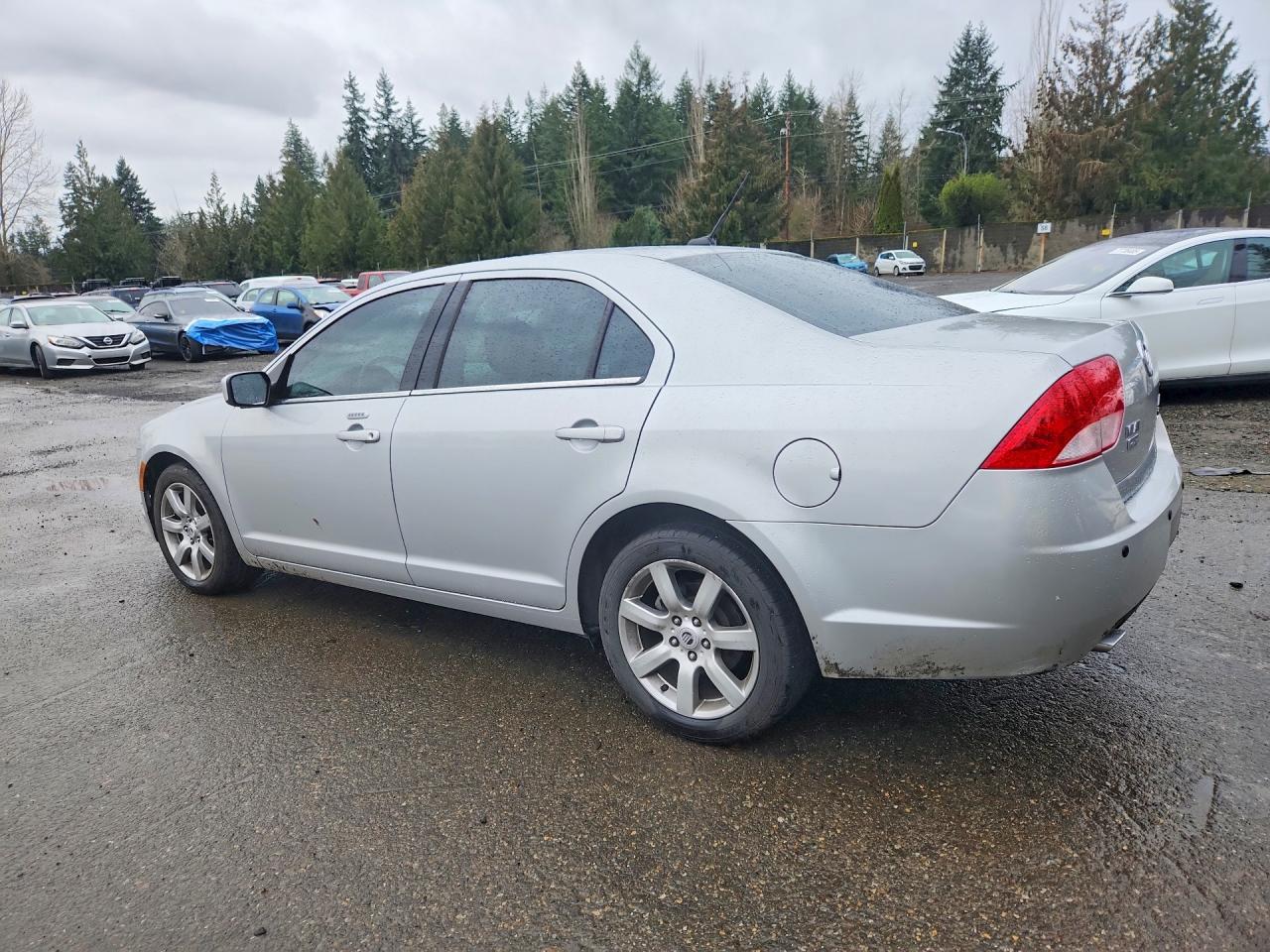 2010 MERCURY MILAN PREMIER photo 2