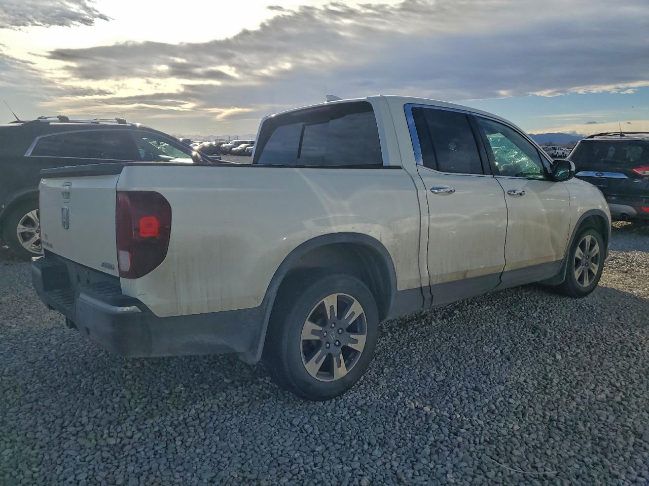 2019 HONDA RIDGELINE RTL photo 5