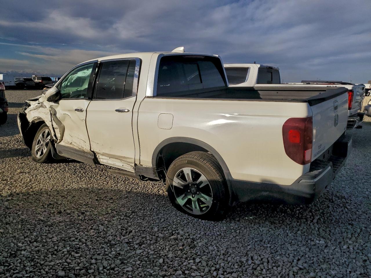 2019 HONDA RIDGELINE RTL photo 3