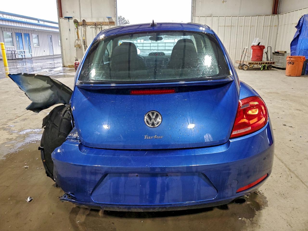 2013 VOLKSWAGEN BEETLE TURBO photo 11