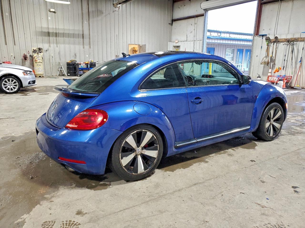 2013 VOLKSWAGEN BEETLE TURBO photo 5