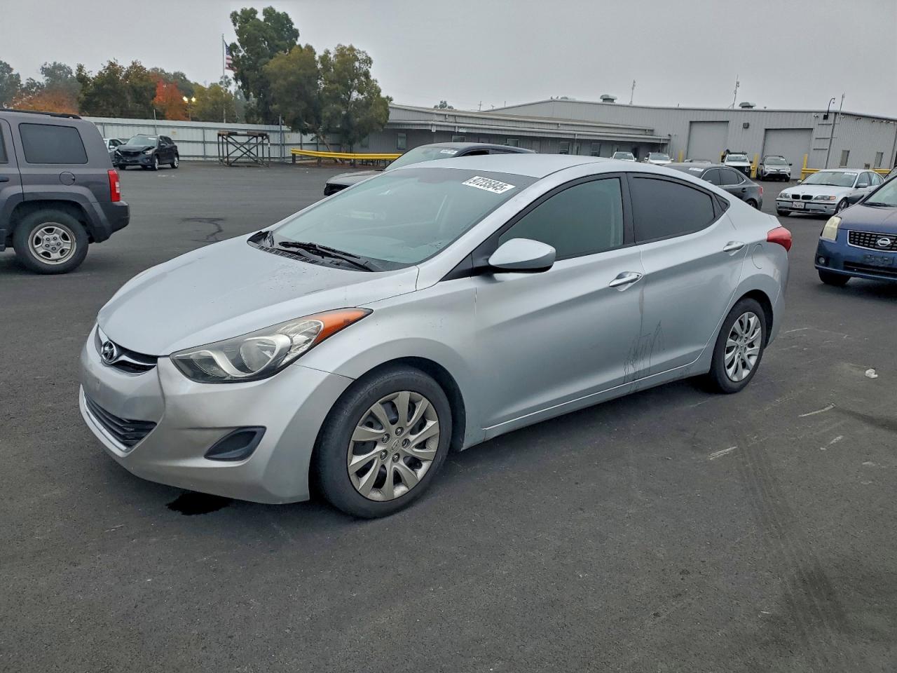 2013 HYUNDAI ELANTRA