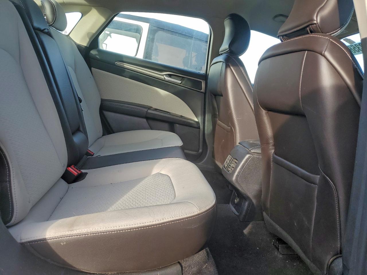 2019 FORD FUSION SE photo 19