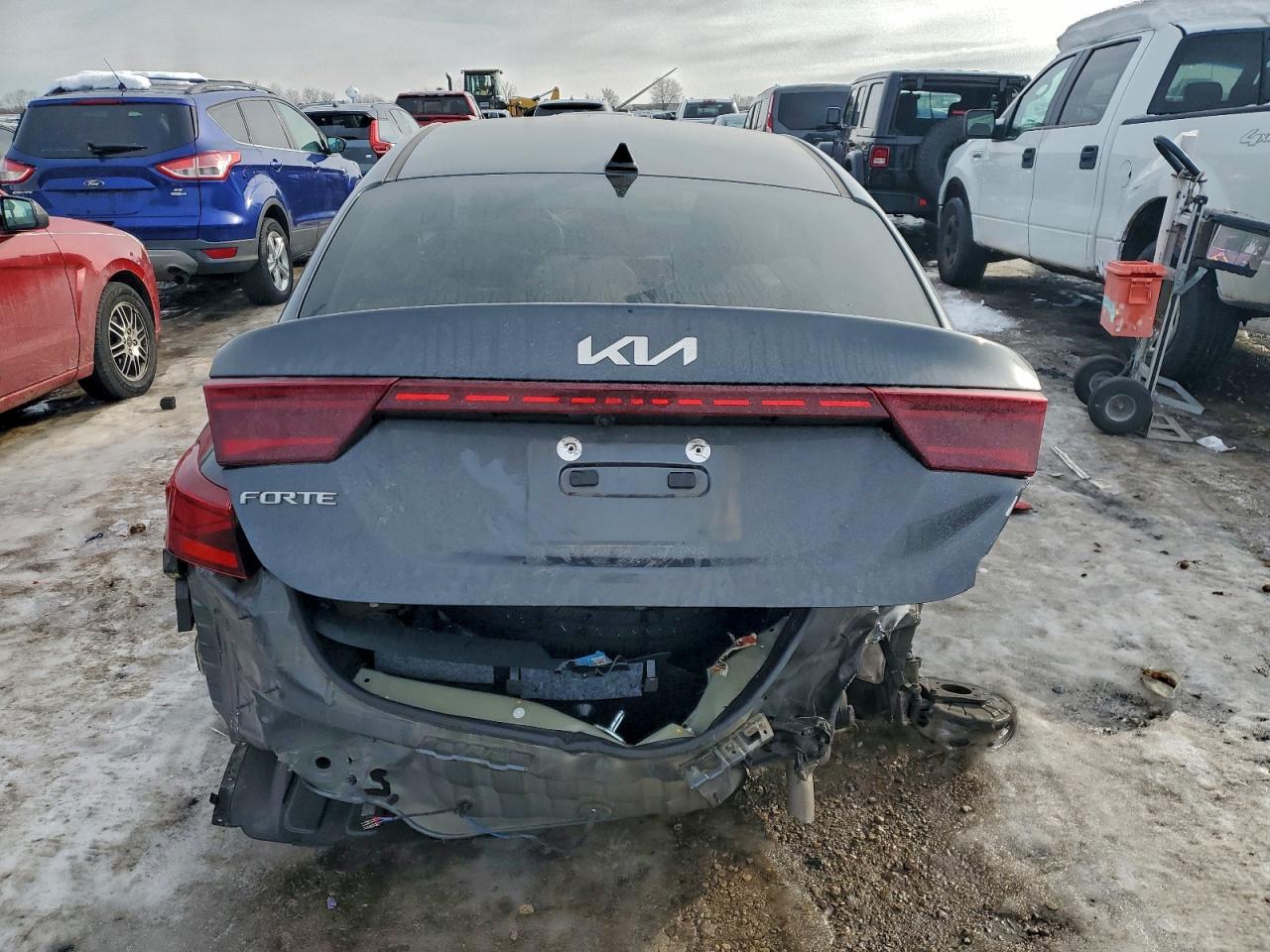 2024 KIA FORTE LX photo 6