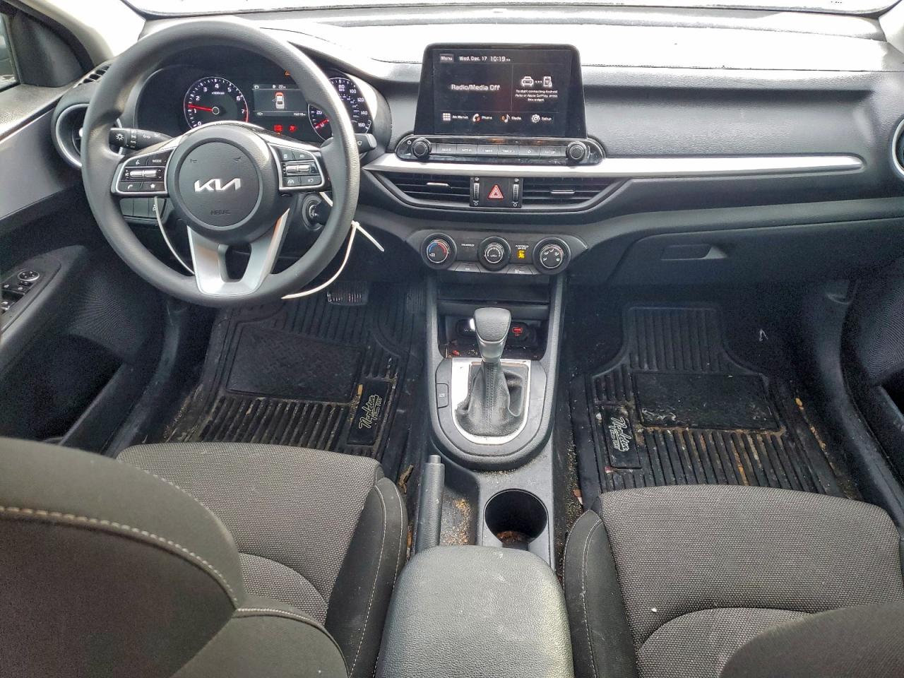 2024 KIA FORTE LX photo 8