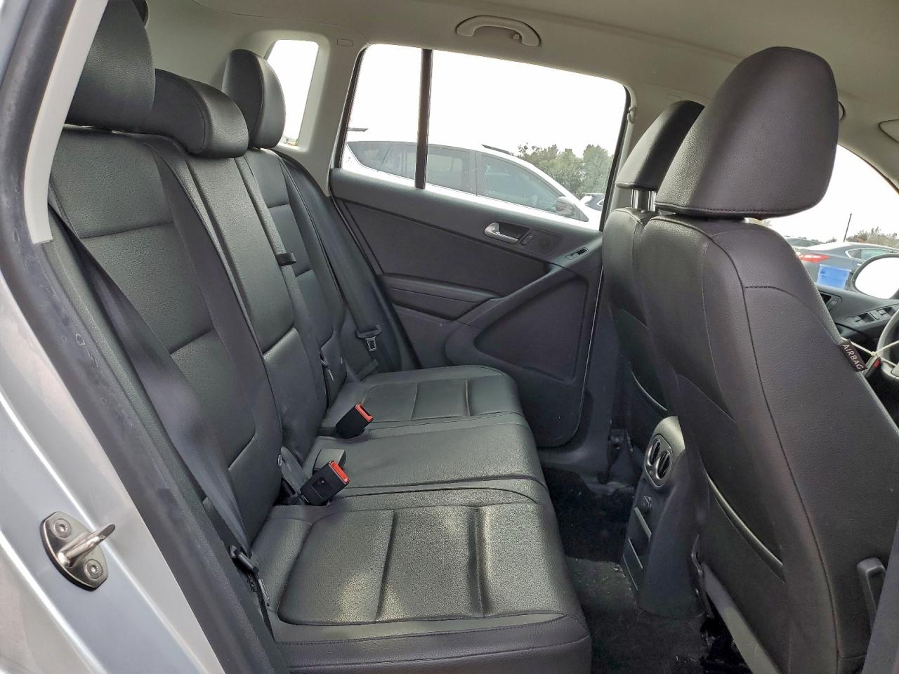 2017 VOLKSWAGEN TIGUAN S photo 41