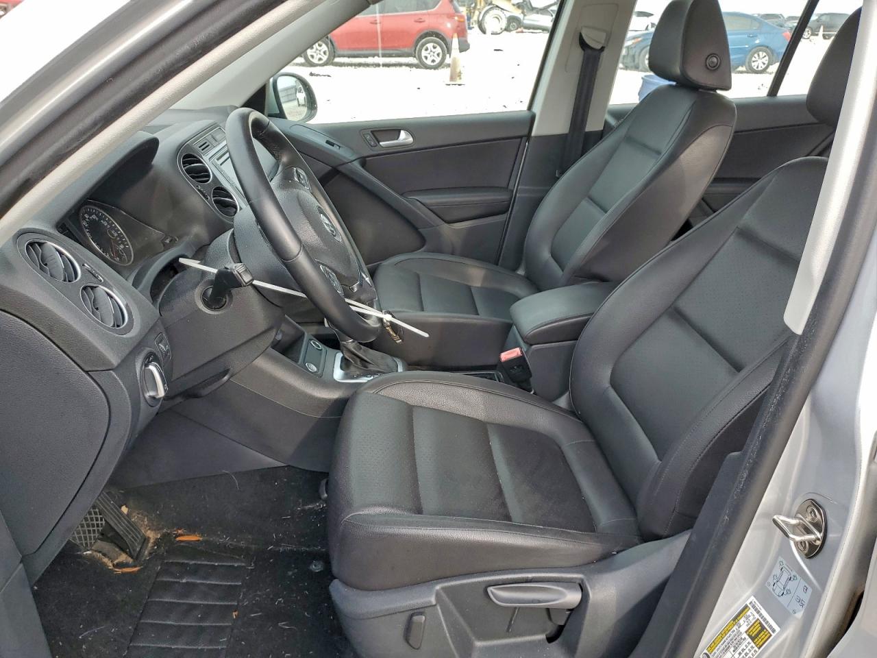 2017 VOLKSWAGEN TIGUAN S photo 25