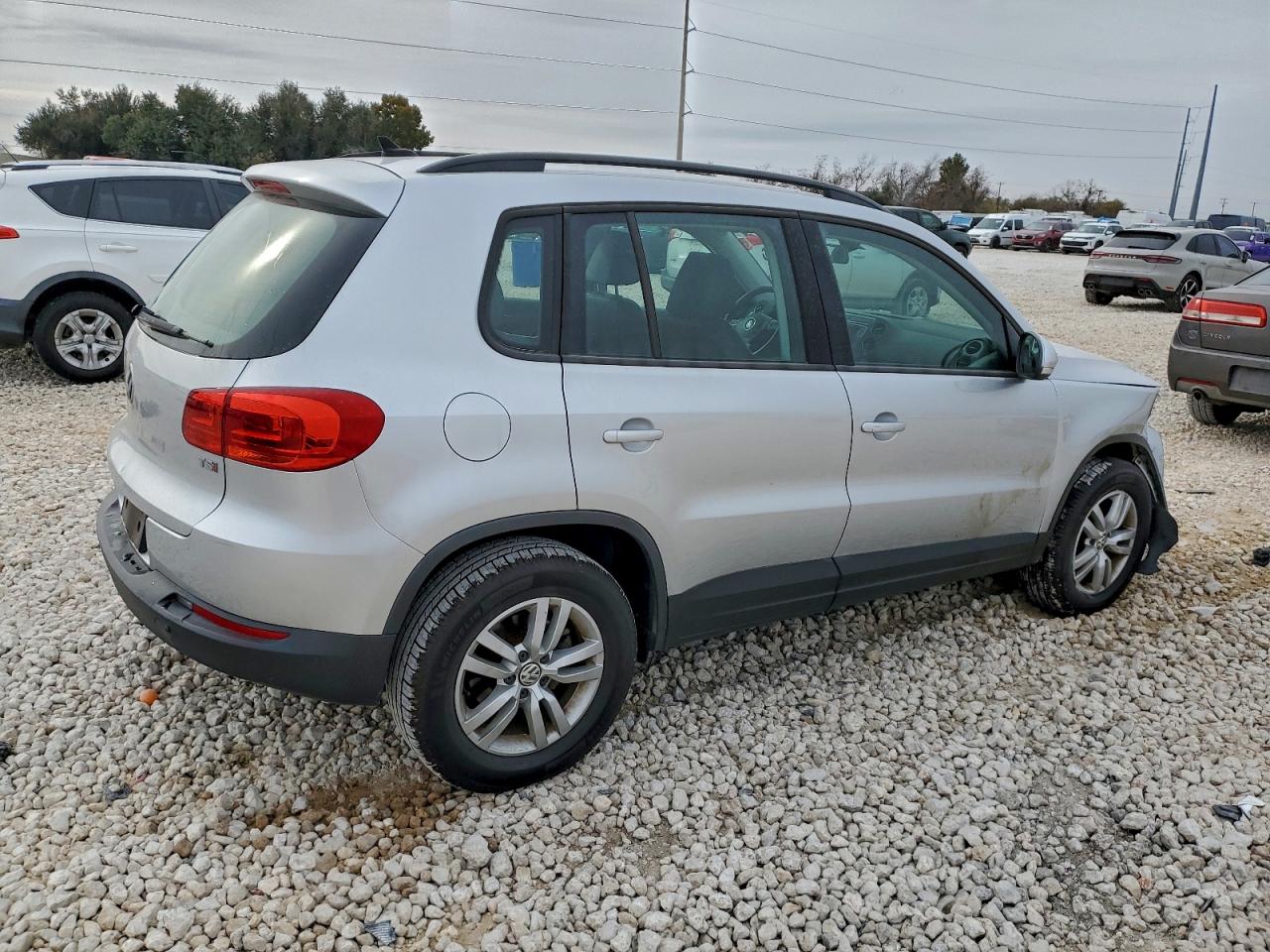 2017 VOLKSWAGEN TIGUAN S photo 9