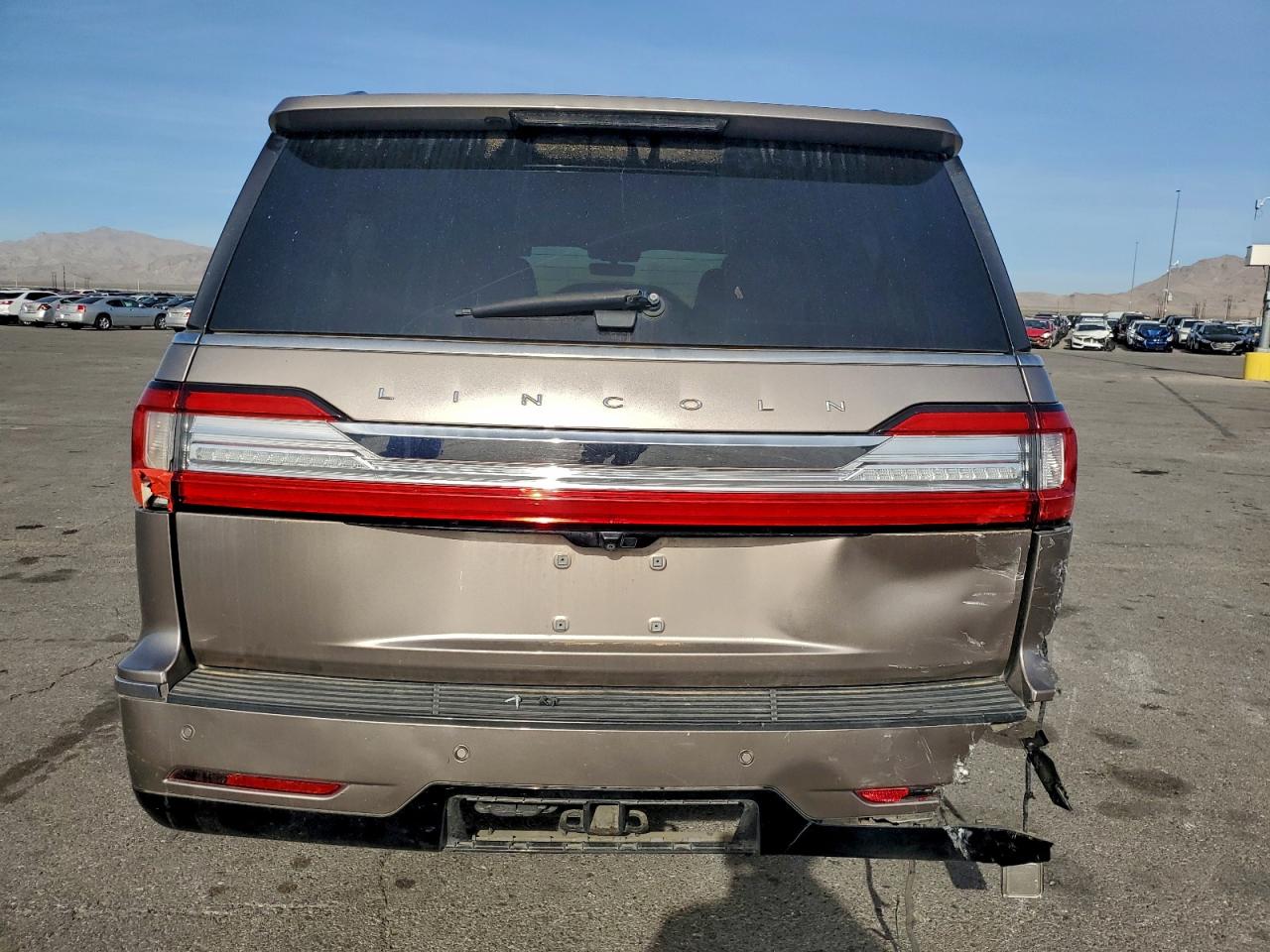 2018 LINCOLN NAVIGATOR L SELECT photo 6