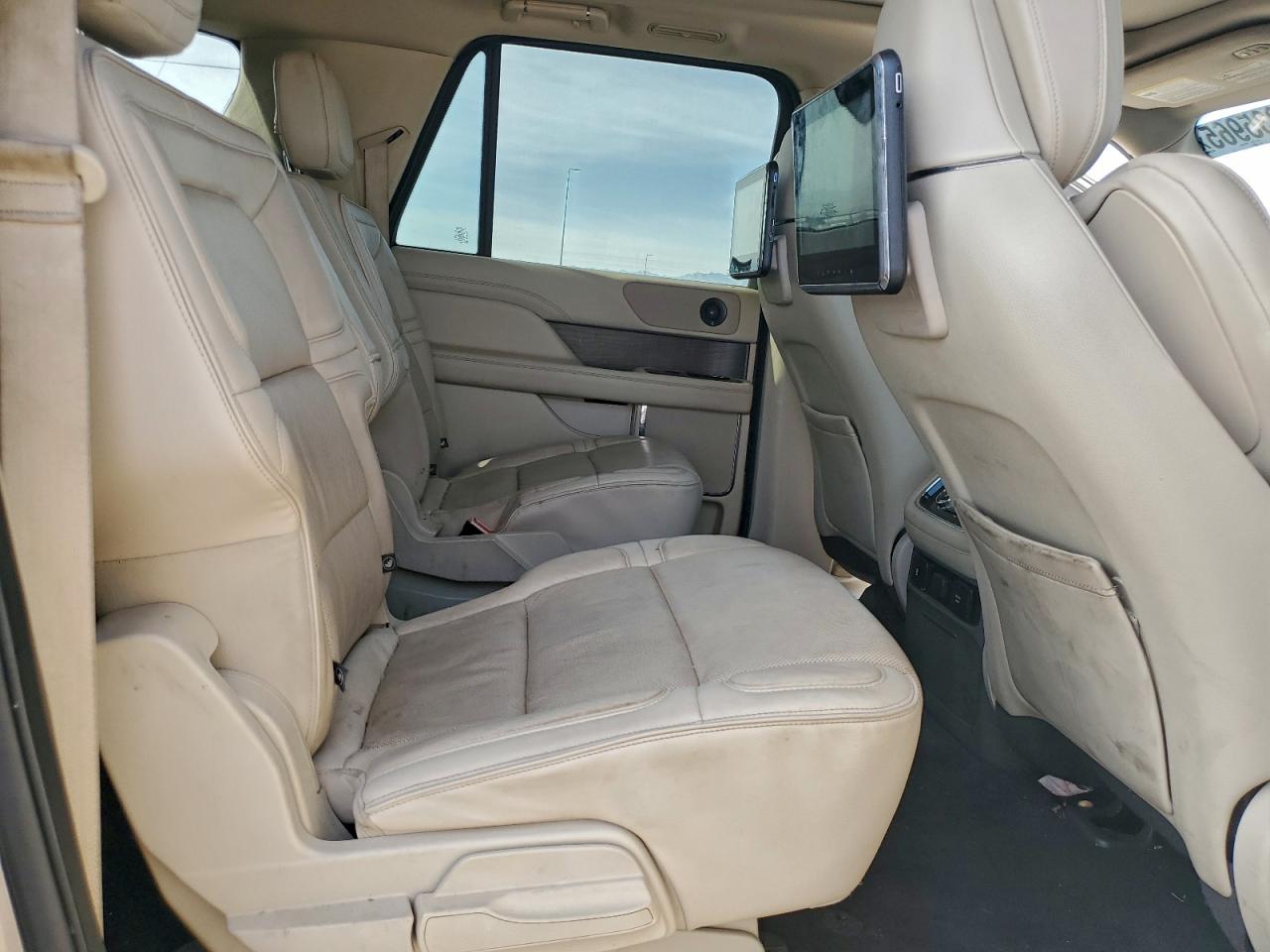 2018 LINCOLN NAVIGATOR L SELECT photo 11