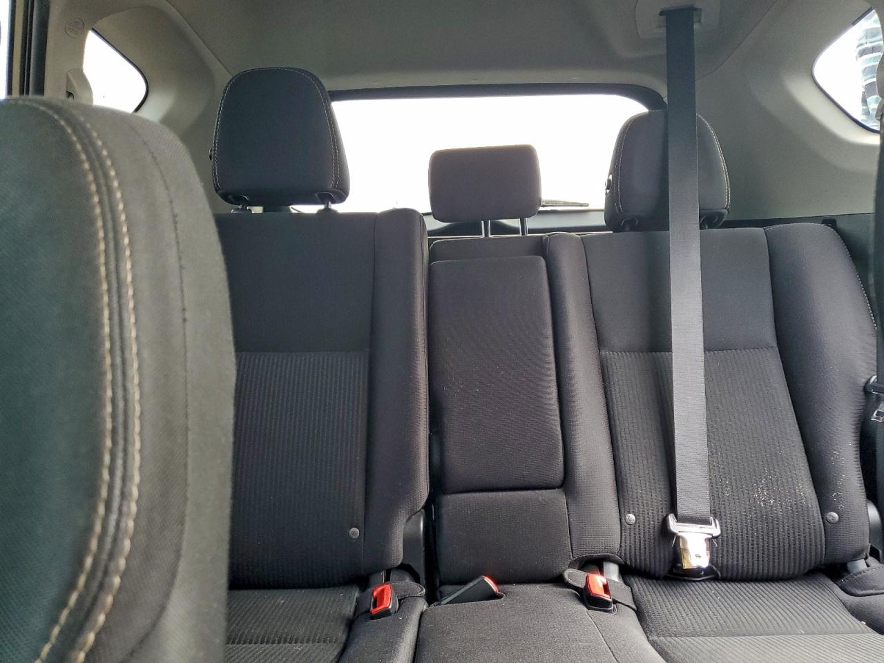 2014 TOYOTA RAV4 XLE photo 19