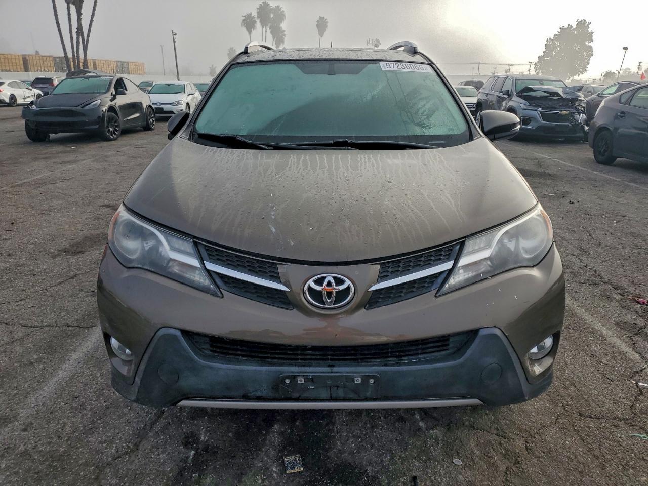 2014 TOYOTA RAV4 XLE photo 9