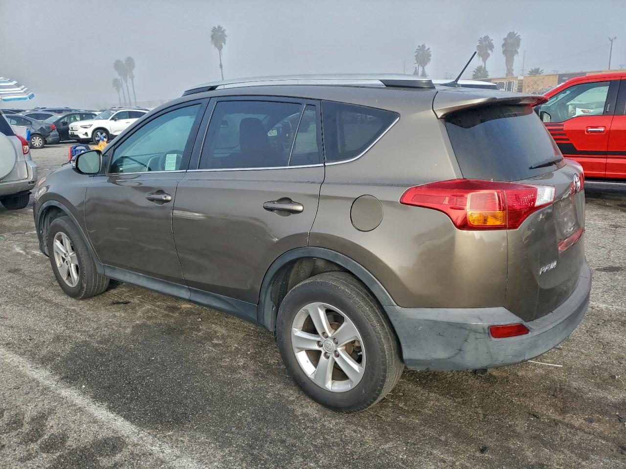 2014 TOYOTA RAV4 XLE photo 3