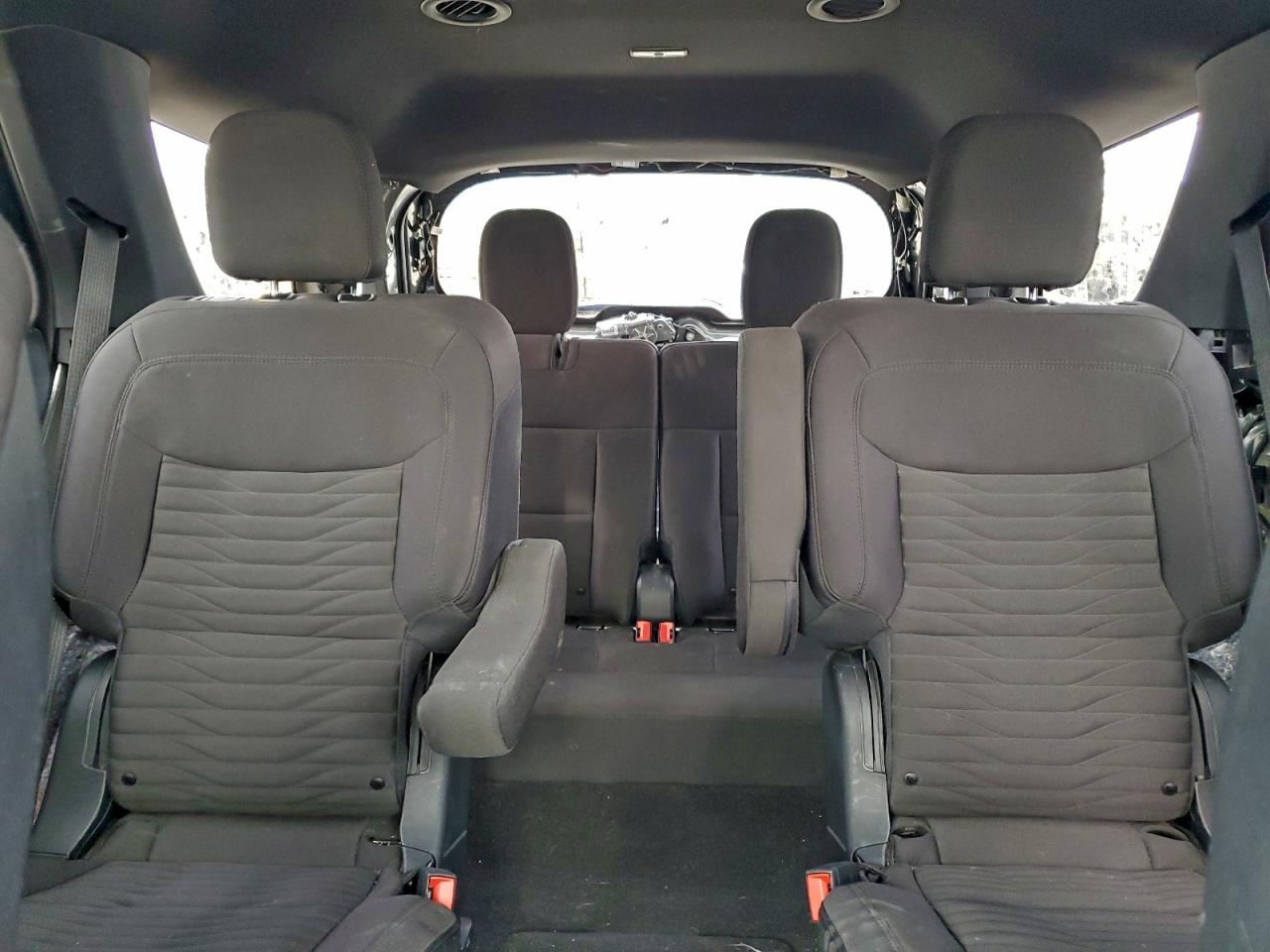 2020 FORD EXPLORER XLT photo 10
