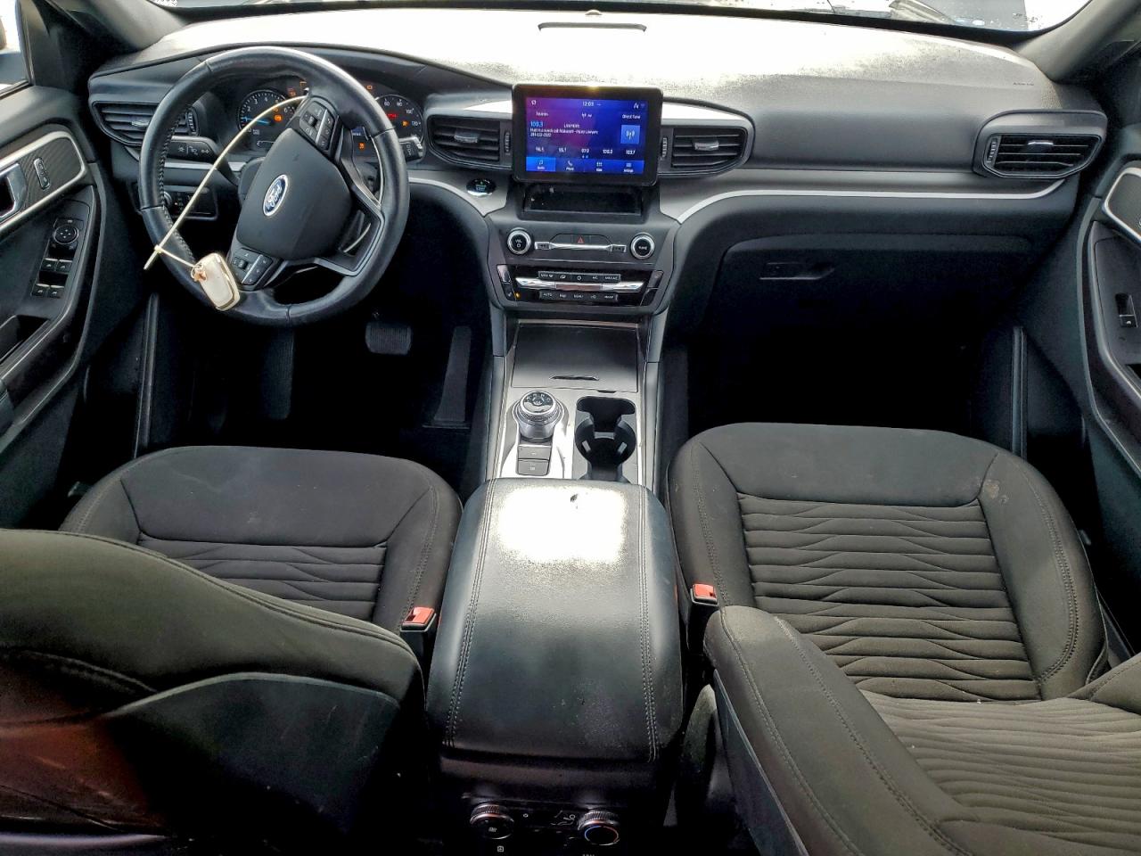2020 FORD EXPLORER XLT photo 8