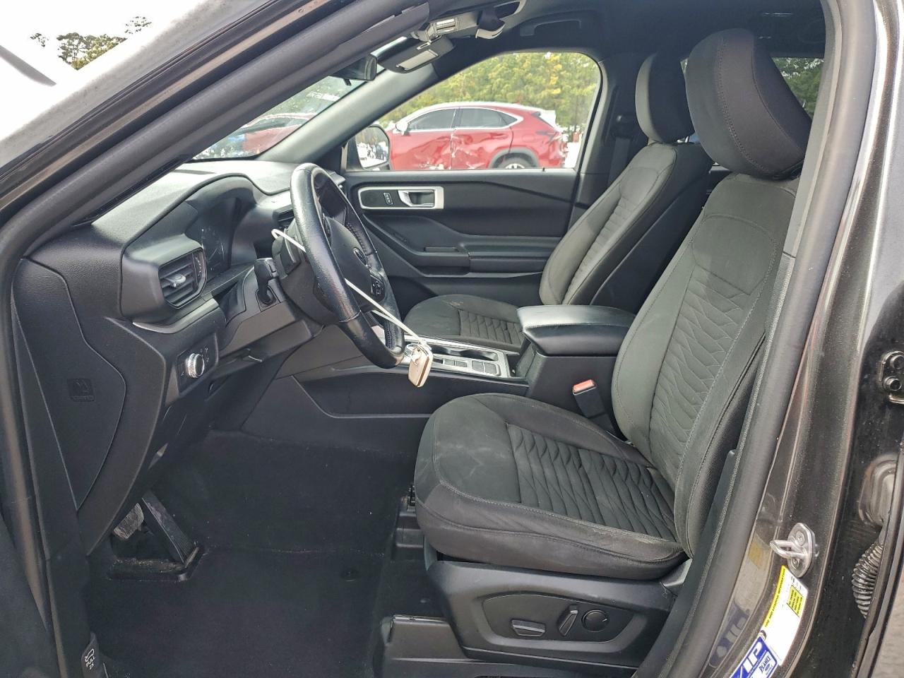 2020 FORD EXPLORER XLT photo 7