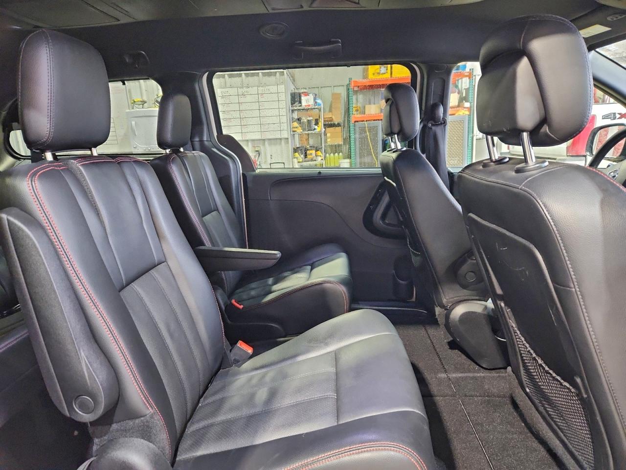 2012 DODGE GRAND CARAVAN R/T photo 11
