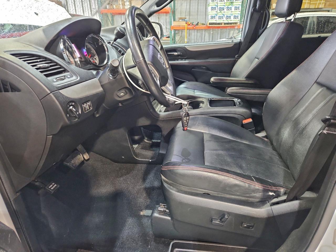 2012 DODGE GRAND CARAVAN R/T photo 7