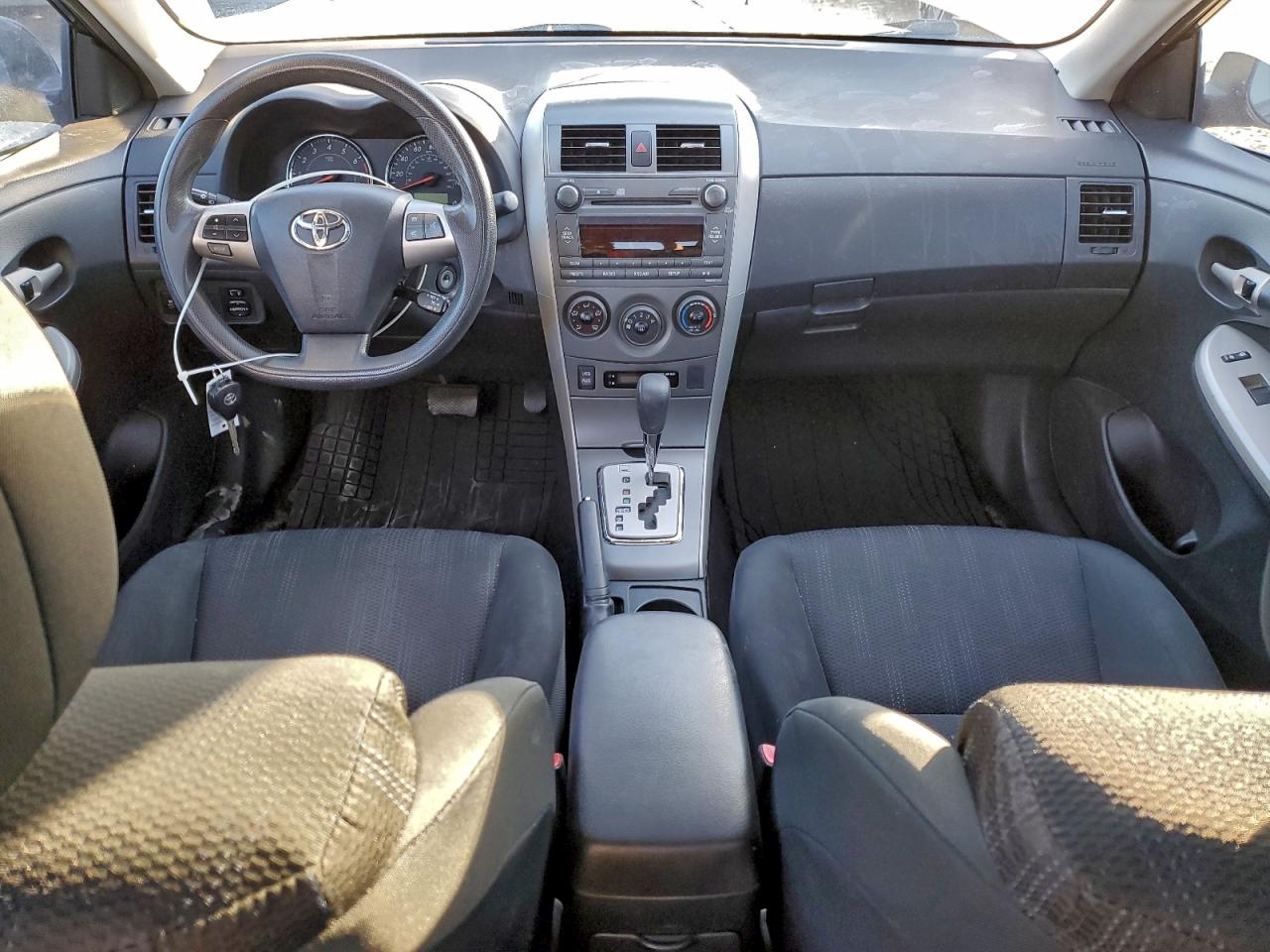 2011 TOYOTA COROLLA BASE photo 8