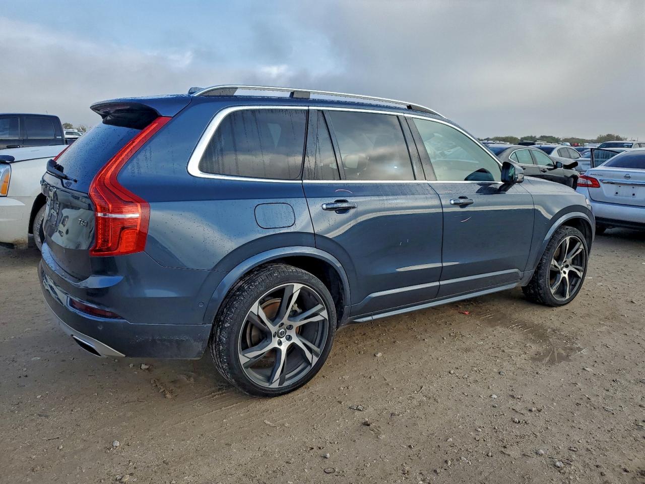 2018 VOLVO XC90 T6 photo 3