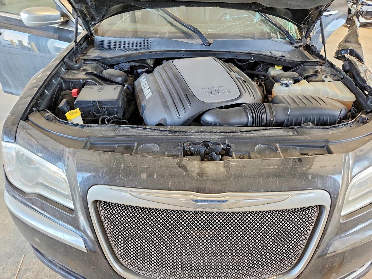 2013 CHRYSLER 300C VARVATOS photo 11