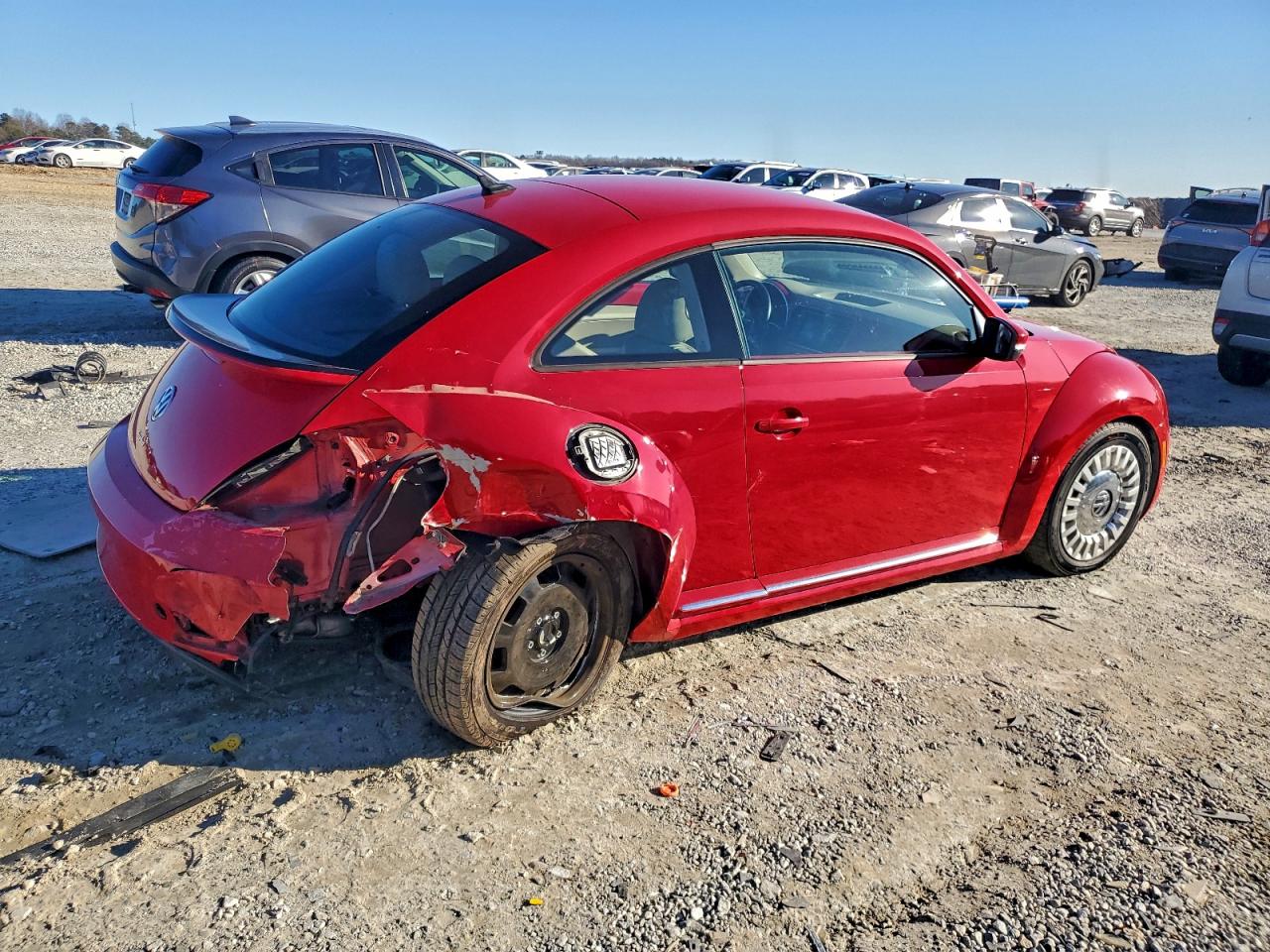 2016 VOLKSWAGEN BEETLE SE photo 5