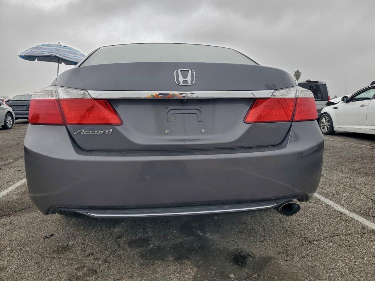 2013 HONDA ACCORD LX photo 6