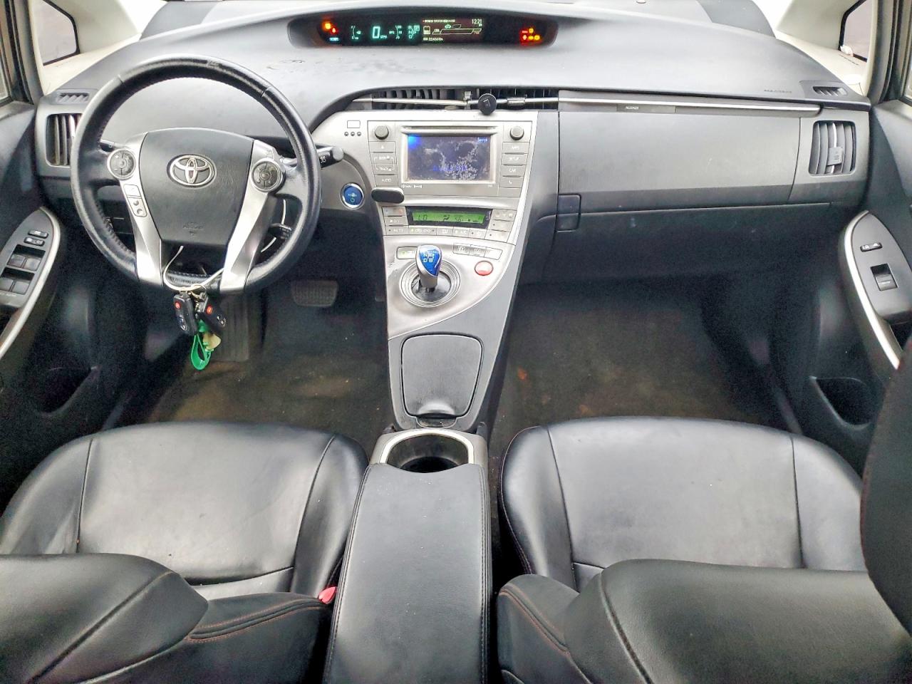 2013 TOYOTA PRIUS photo 15