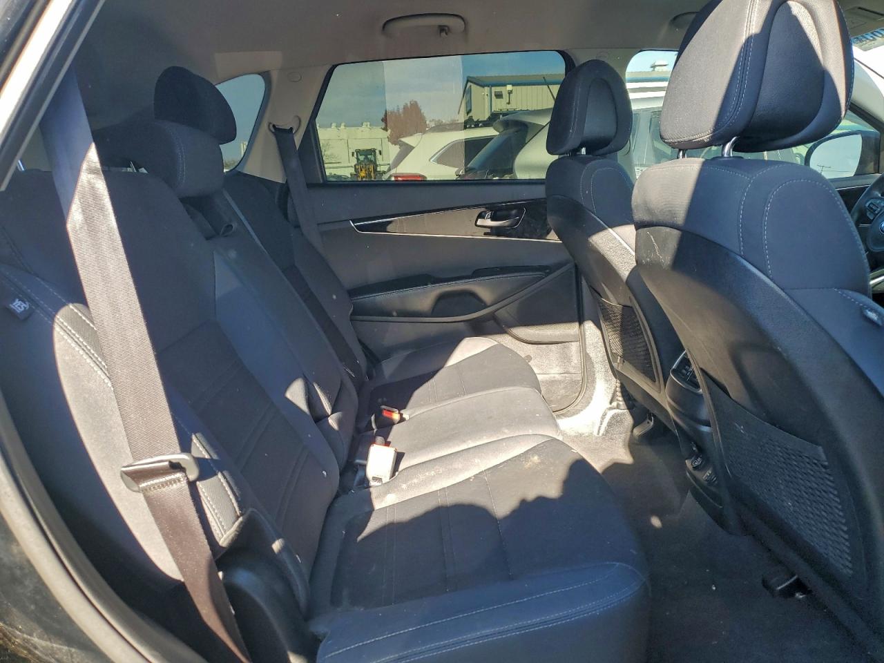 2016 KIA SORENTO LX photo 21