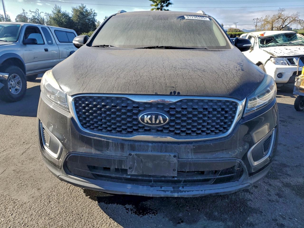 2016 KIA SORENTO LX photo 9
