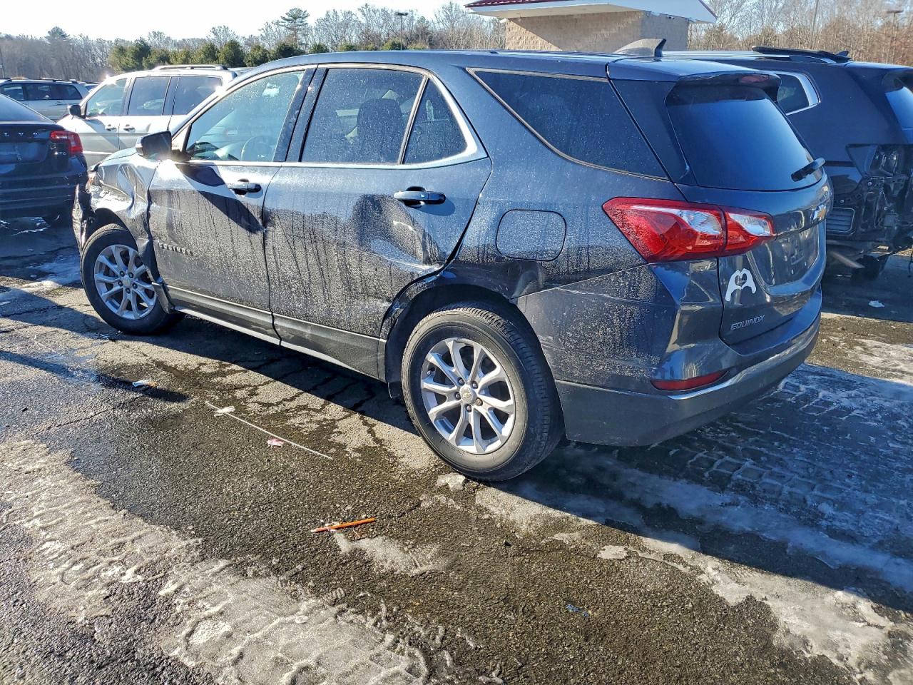 2018 CHEVROLET EQUINOX LT photo 3