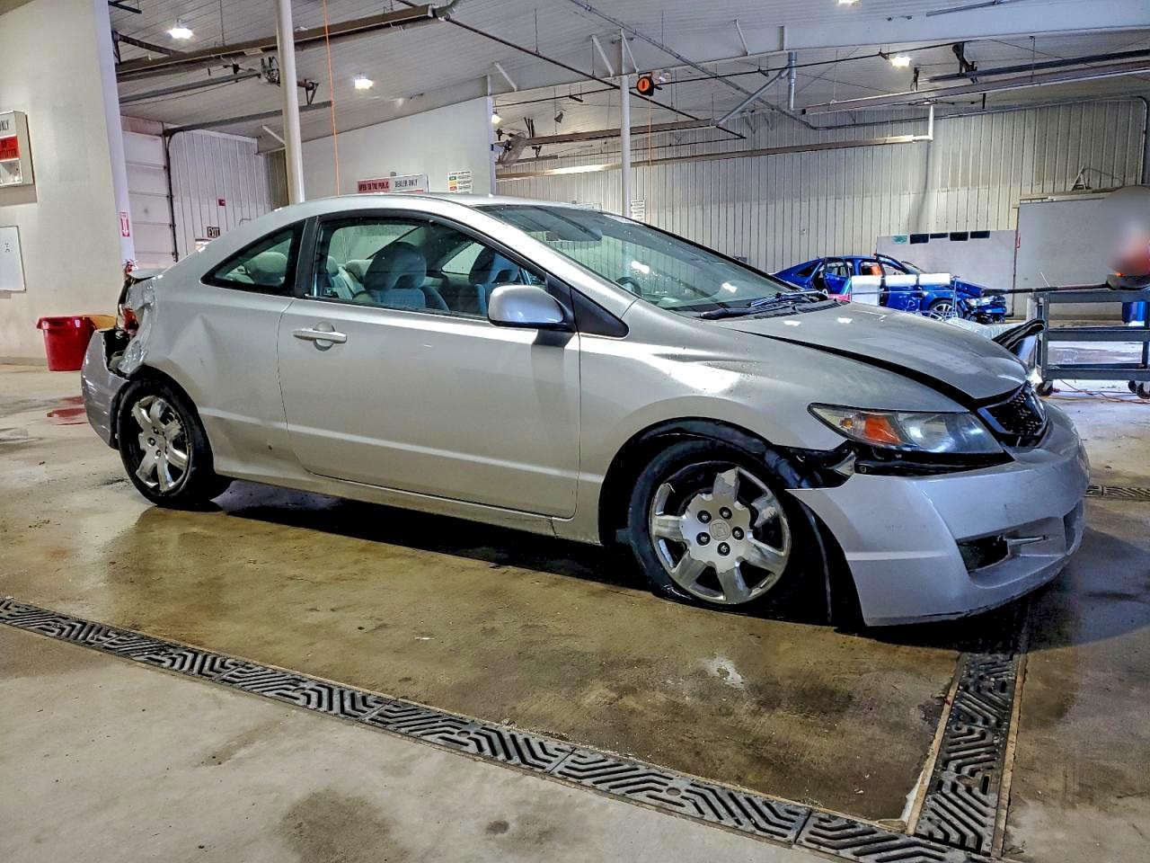 2010 HONDA CIVIC LX photo 7