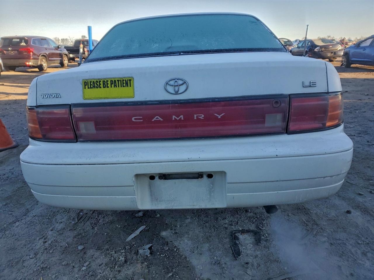 1994 TOYOTA CAMRY LE photo 16