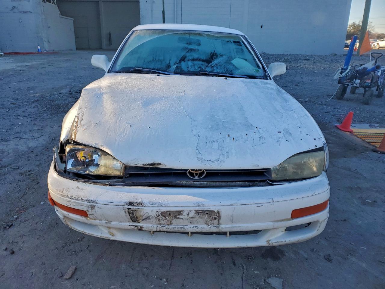 1994 TOYOTA CAMRY LE photo 13