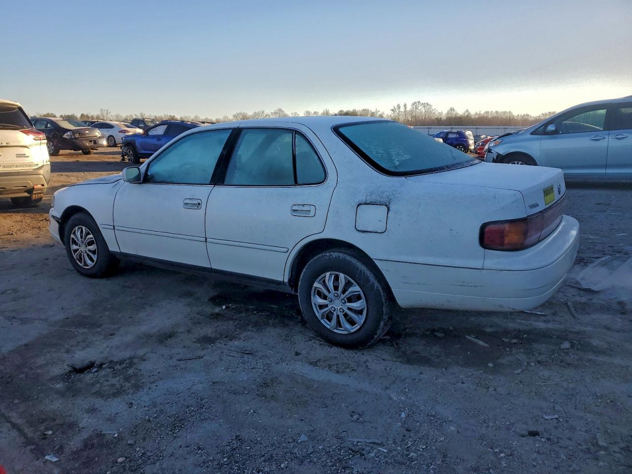 1994 TOYOTA CAMRY LE photo 4