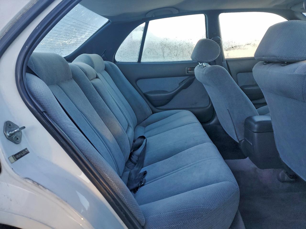 1994 TOYOTA CAMRY LE photo 28