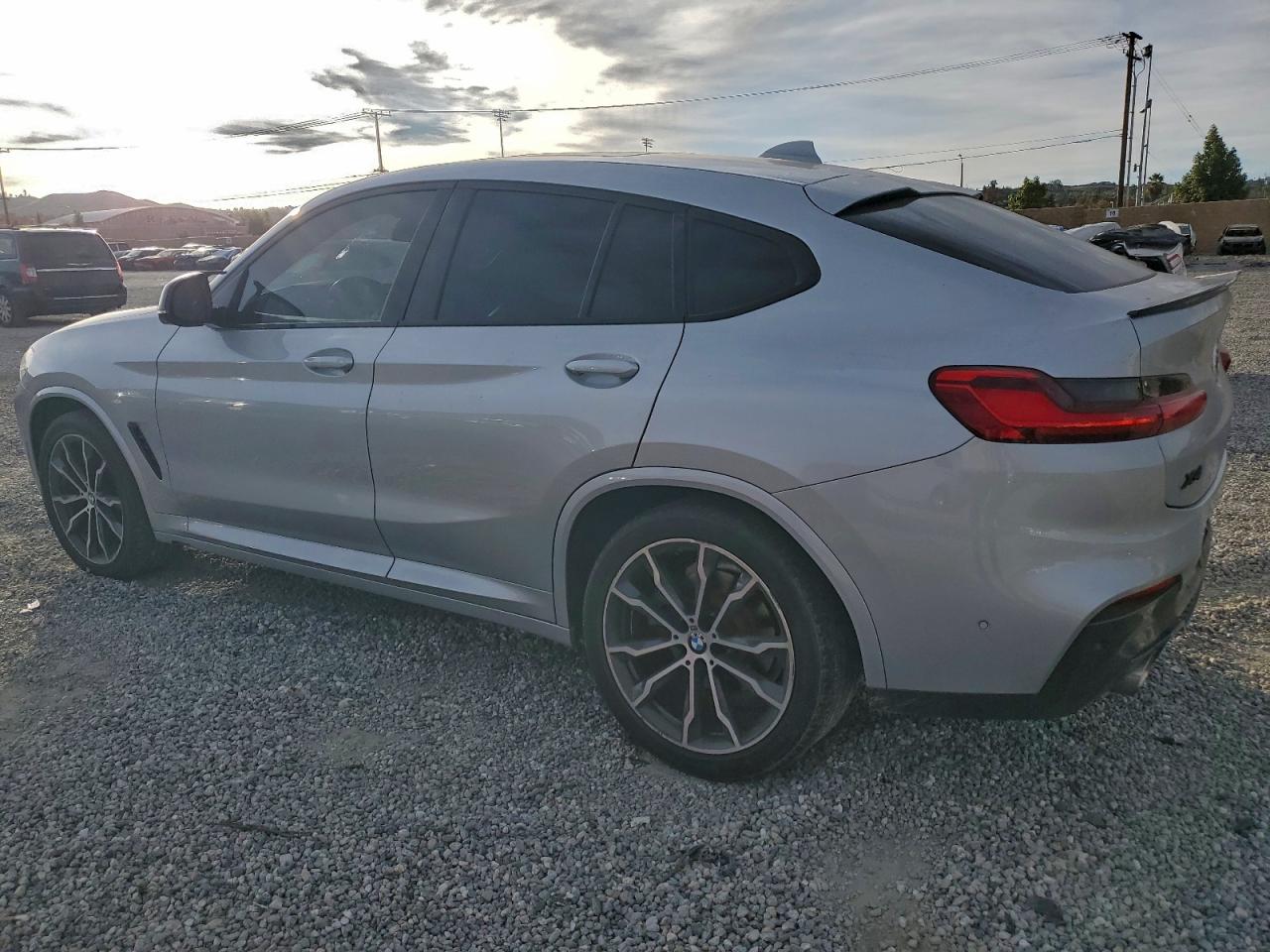 2019 BMW X4 XDRIVE30I photo 2