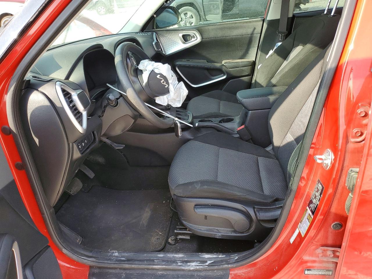 2024 KIA SOUL LX photo 7