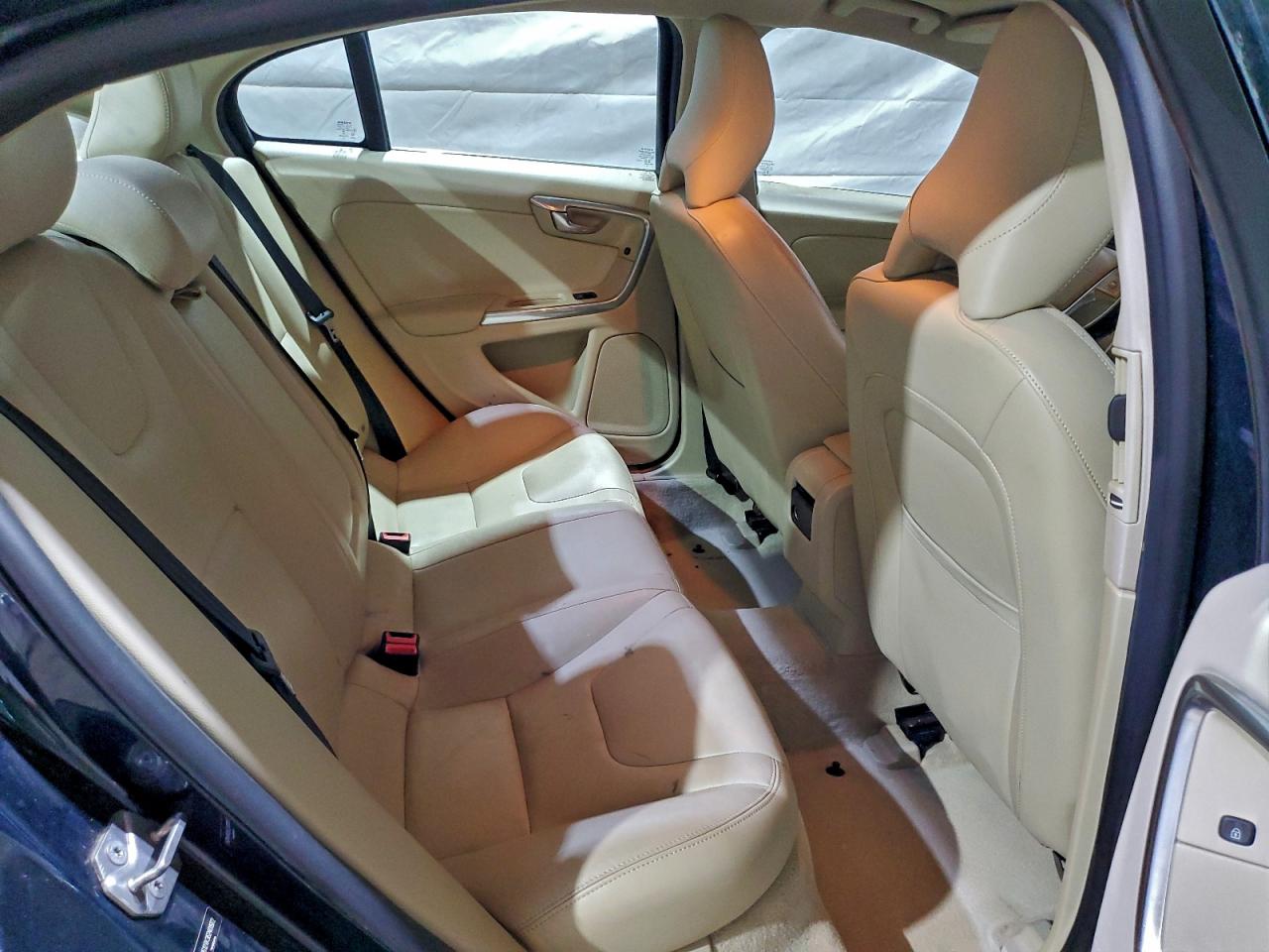 2016 VOLVO S60 PREMIER photo 10
