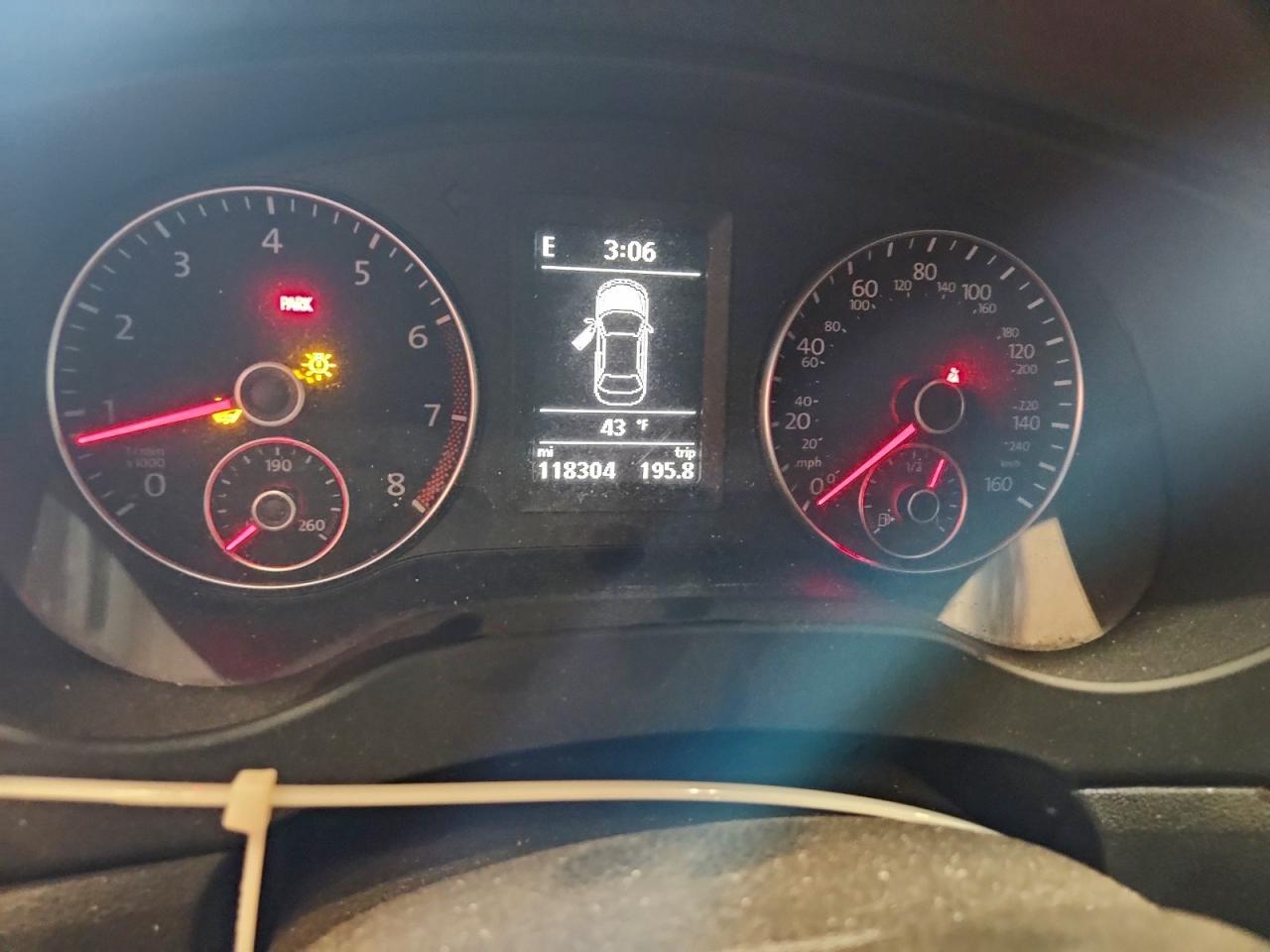 2014 VOLKSWAGEN JETTA GLI photo 9