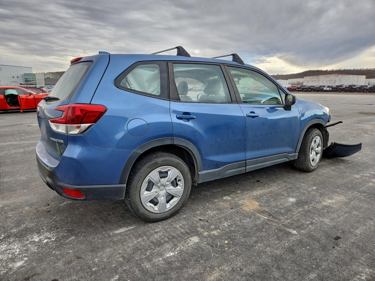 2022 SUBARU FORESTER photo 3