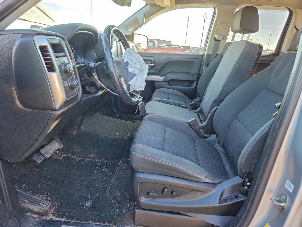 2018 CHEVROLET SILVERADO K1500 LT photo 7