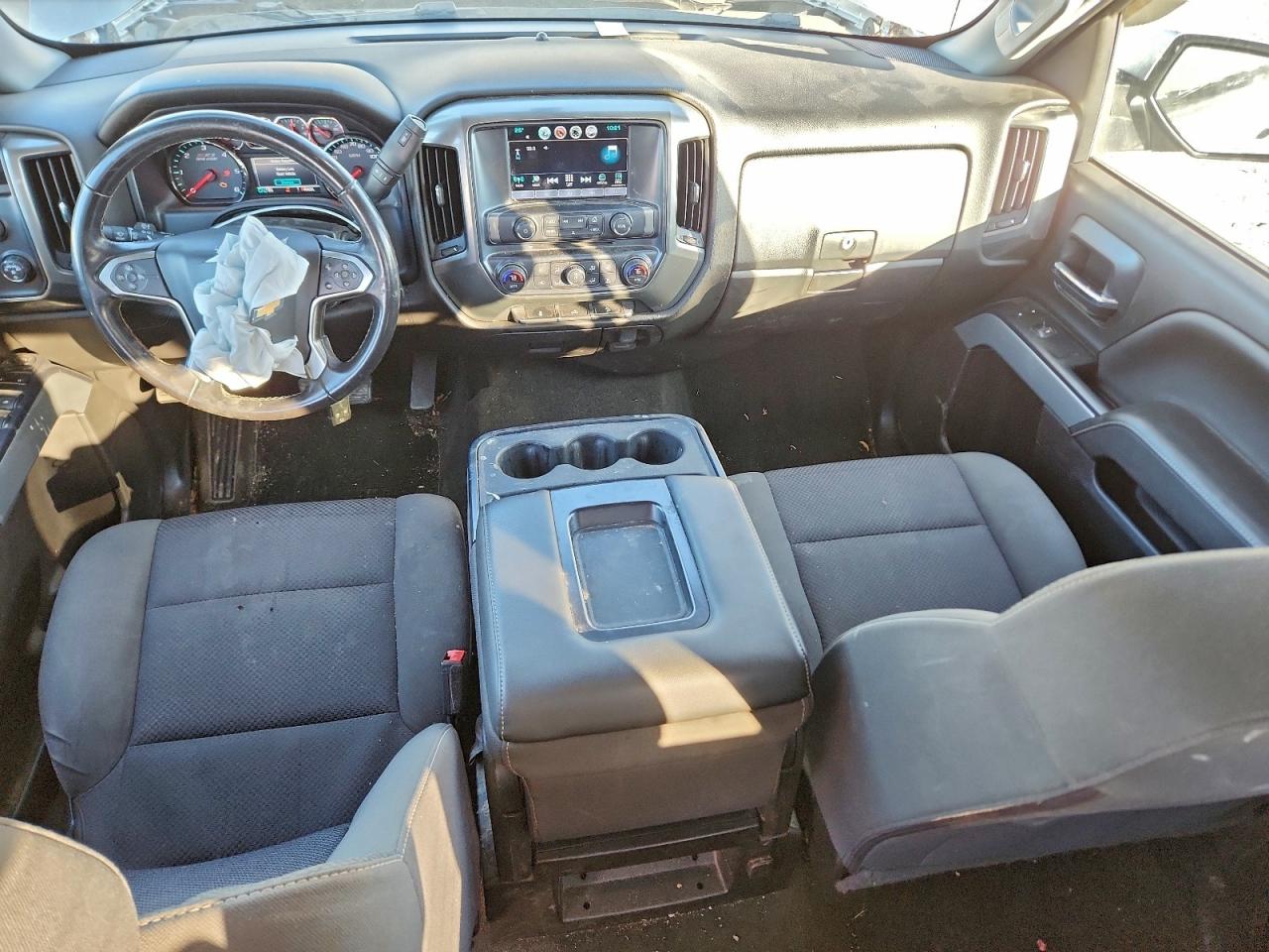 2018 CHEVROLET SILVERADO K1500 LT photo 8